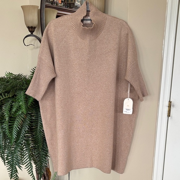 NWT KERISMA OVERSIZED BOXY DRESS SCULPTURAL RIB TURTLENECK FITTED 3/4 SLEEVES - Picture 1 of 16